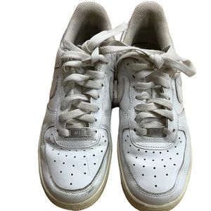 Nike Air Force Ones.  All White. The OG  🙌. Size 6.